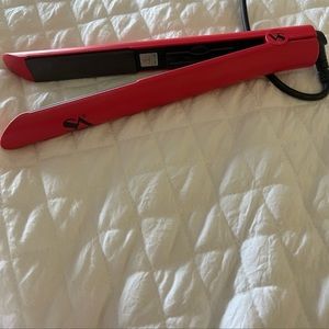 Brand New Straight Iron